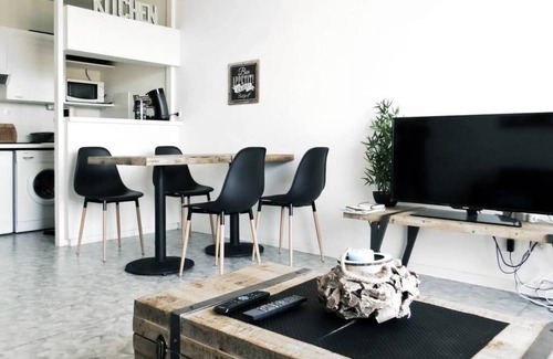 La Rochelle Apartment | 35 m² apartment with balcony and sea view!