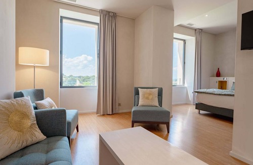 Carignan-de-Bordeaux Resort | 35 m² Private room ∙ 1 bedroom ∙ 2 guests
