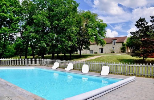 Florimont-Gaumier House | 350 m² House ∙ 4 bedrooms ∙ 10 guests