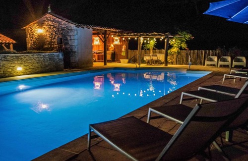Issac House | 350 m² House ∙ 12 bedrooms ∙ 24 guests