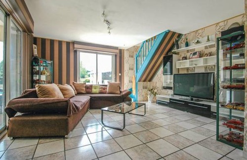 Saint-Vivien-de-Medoc House | 4 bedroom accommodation in Saint-Vivien-de-Medoc