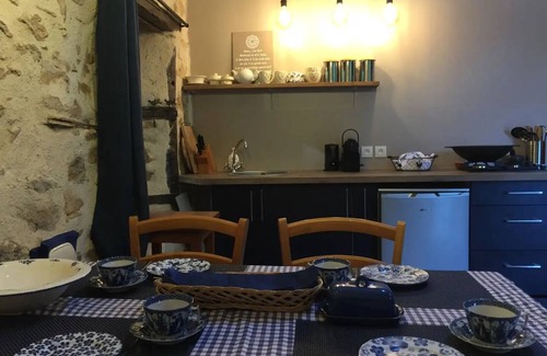 Saint-Laurent-sur-Gorre House | 40 m² House ∙ 2 bedrooms ∙ 4 guests