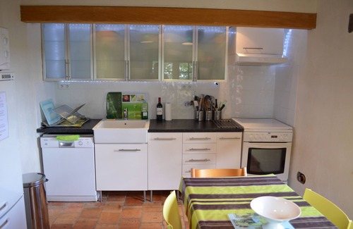 Saint-Martial-de-Mirambeau House | 40 minutes from the beach, house with swimming pool, garden and panoramic view for rent