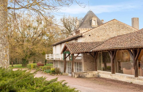 Vouille Hotel | 40 m² Hotel ∙ 5 guests