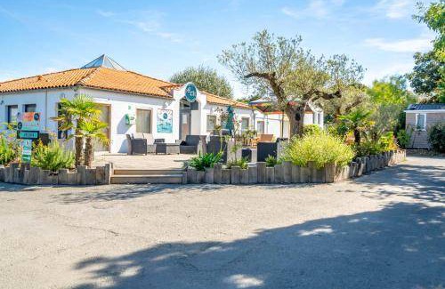 Angoulins Resort | 40 m² Resort ∙ 4 bedrooms ∙ 8 guests