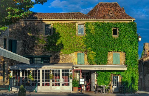 Tremolat House | 400 m² House ∙ 7 bedrooms ∙ 16 guests