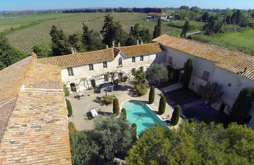 Saint-Gilles Villa | 400 m² Villa ∙ 11 bedrooms ∙ 26 guests
