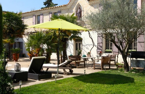 Saint-Gilles Villa | 400 m² Villa ∙ 11 bedrooms ∙ 26 guests