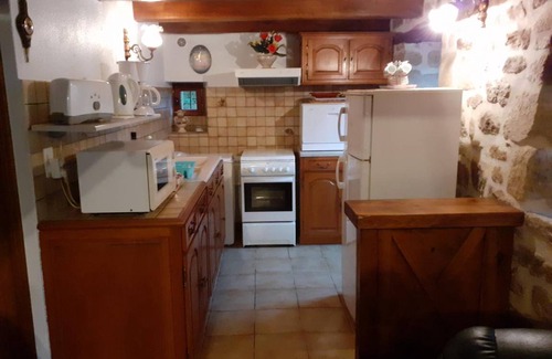 Saint-Cirgues-la-Loutre House | 42 m² Gîte ∙ 1 bedroom ∙ 2 guests