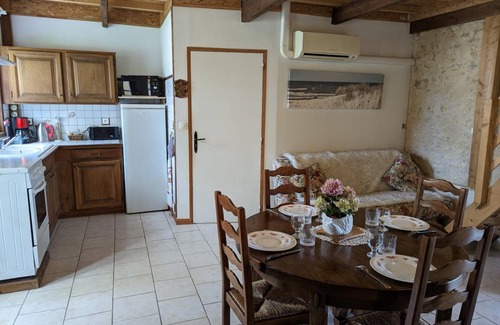 Saint-Sulpice-de-Cognac Cottage | 45 m² Cabin ∙ 2 bedrooms ∙ 4 guests