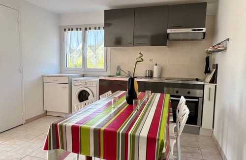 Ustaritz Apartment | 45 m² Apartment ∙ 2 bedrooms ∙ 4 guests