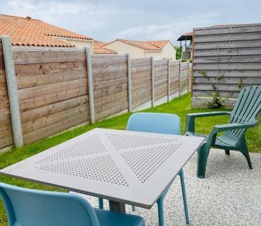 Jonzac Apartment | 45 m² Apartment ∙ 4 guests