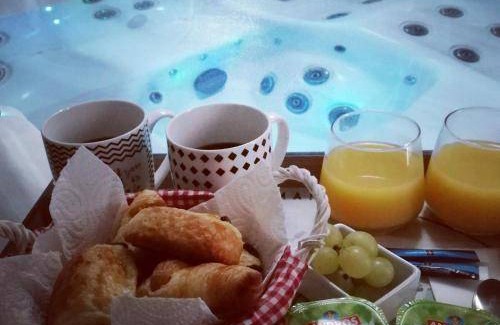 Tonnay-Charente Bed & Breakfast | 45 m² Bed and breakfast ∙ 3 guests