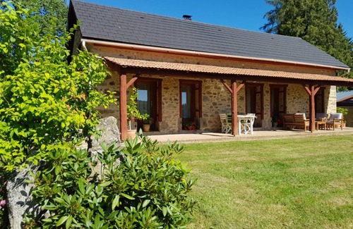 Neuvic House | 45 m² Gîte ∙ 1 bedroom ∙ 4 guests