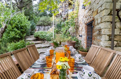Castellina in Chianti Villa | 450 m² Villa ∙ 5 bedrooms ∙ 10 guests