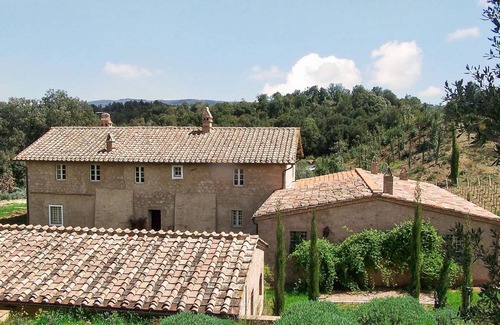 Camigliano Villa | 450 m² Villa ∙ 9 bedrooms ∙ 18 guests