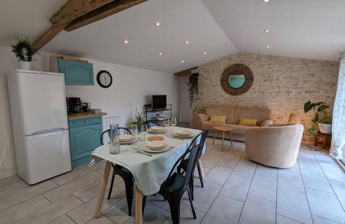 Aunac-sur-Charente Cottage | 48 m² Cabin ∙ 1 bedroom ∙ 2 guests