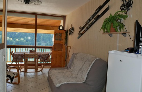 Gabas Apartment | 5-bed apartment with superb view of Lake Artouste