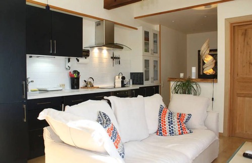 Rochechouart Apartment | 50 m² Apartment ∙ 1 bedroom ∙ 2 guests