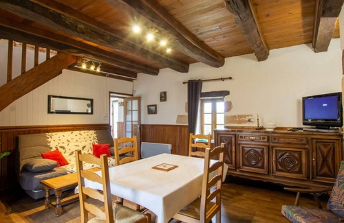 Hautefort Cottage | 50 m² Cabin ∙ 1 bedroom ∙ 2 guests