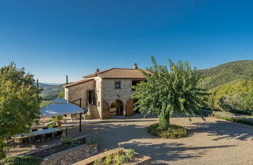 Bucine Villa | 500 m² Villa ∙ 5 bedrooms ∙ 12 guests