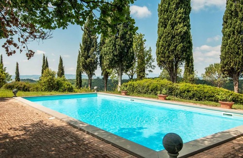Montalcino Villa | 500 m² Villa ∙ 8 bedrooms ∙ 16 guests