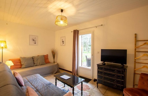 Ginestet House | 55 m² Gîte ∙ 1 bedroom ∙ 2 guests