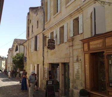 Saint-Emilion Apartment | 55 m² Serviced apartment ∙ 4 guests