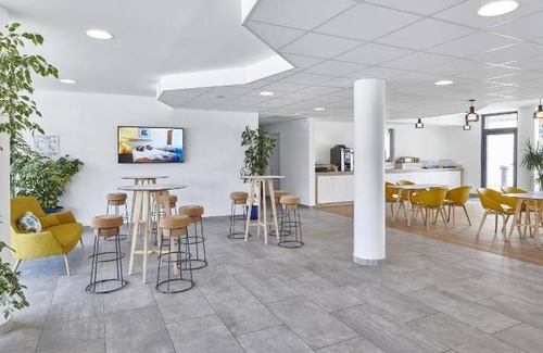 Jonzac Apartment | 56 m² Serviced apartment ∙ 2 bedrooms ∙ 127 guests