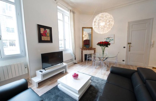 Saint-Michel Apartment | 58 m² Apartment ∙ 4 guests