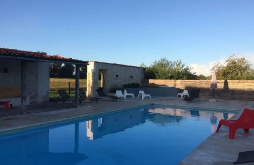 Saint-Mande-sur-Bredoire House | 60 m² House ∙ 2 bedrooms ∙ 4 guests