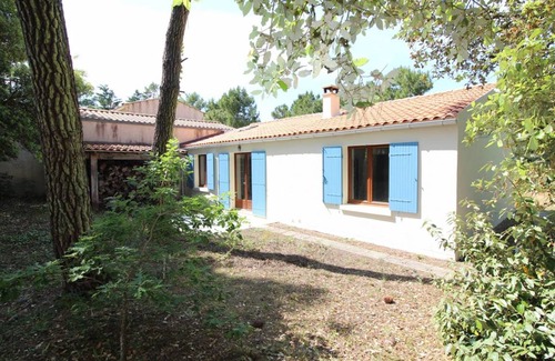 Domino House | 61 m² House ∙ 3 bedrooms ∙ 5 guests