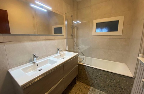 Poitiers Resort | 61 m² Private room ∙ 1 bedroom ∙ 5 guests
