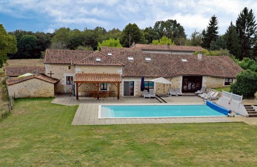 Mainzac Villa | 611 m² Villa ∙ 5 bedrooms ∙ 12 guests