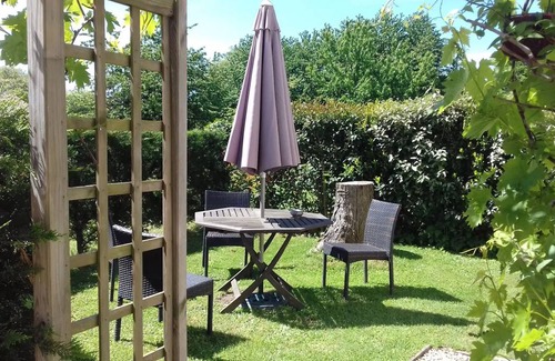 Saint-Vincent-la-Chatre House | 62 m² House ∙ 1 bedroom ∙ 2 guests