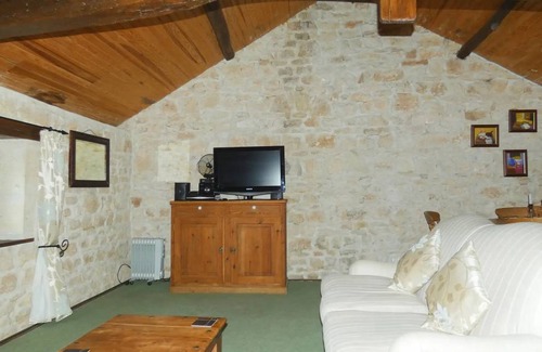 Saint-Vincent-la-Chatre House | 62 m² House ∙ 1 bedroom ∙ 2 guests