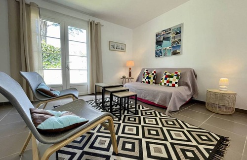 Domino House | 62 m² House ∙ 2 bedrooms ∙ 4 guests