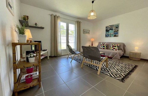 Domino House | 62 m² House ∙ 2 bedrooms ∙ 4 guests