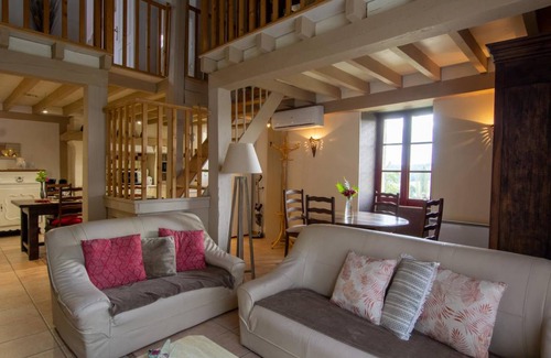 Tocane-Saint-Apre House | 63 m² Gîte ∙ 2 bedrooms ∙ 4 guests