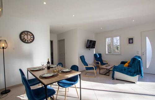 Saint-Martial-de-Nabirat House | 65 m² Gîte ∙ 2 bedrooms ∙ 4 guests