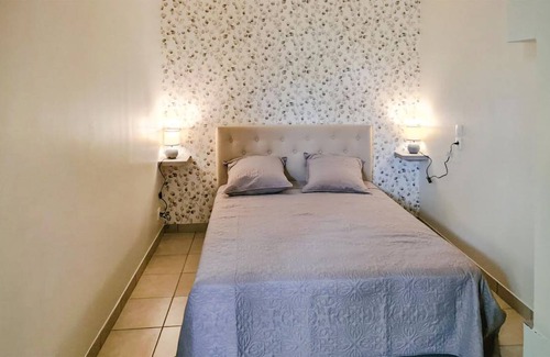 Saint-Vincent-la-Chatre House | 65 m² House ∙ 2 bedrooms ∙ 4 guests