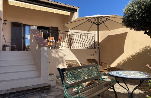 Bormes-Les-Mimosas House | 65 m² House ∙ 2 bedrooms ∙ 4 guests
