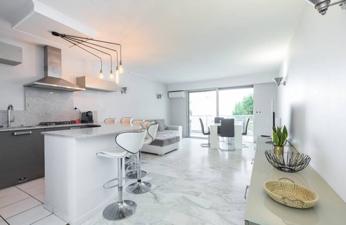 Saint-Laurent-du-Var Apartment | 66 m² Apartment ∙ 2 bedrooms ∙ 4 guests