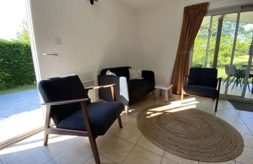 Montbron House | 68 m² House ∙ 3 bedrooms ∙ 4 guests