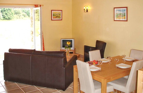 Saint-Vincent-la-Chatre House | 70 m² House ∙ 2 bedrooms ∙ 6 guests