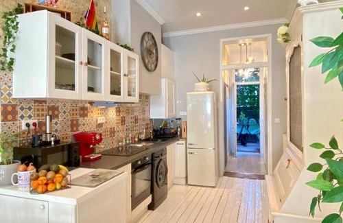 Nansouty-Saint-Genes Apartment | 70 m² Apartment ∙ 2 bedrooms ∙ 4 guests