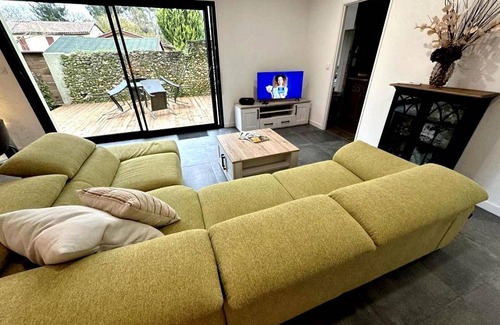Roquefort House | 70 m² Gîte ∙ 2 bedrooms ∙ 4 guests