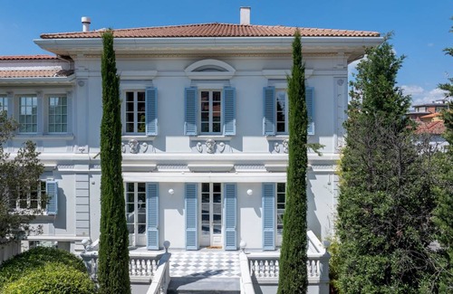 Empoli Villa | 700 m² Villa ∙ 5 bedrooms ∙ 10 guests