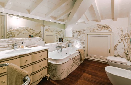 Empoli Villa | 700 m² Villa ∙ 5 bedrooms ∙ 10 guests
