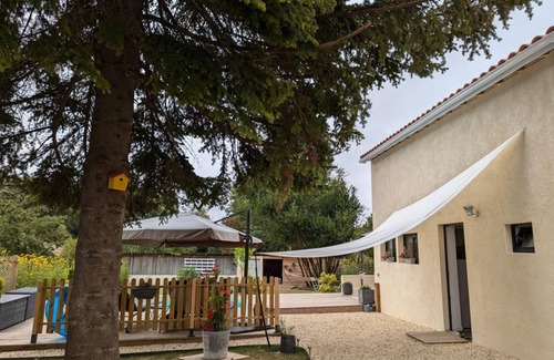 Baignes-Sainte-Radegonde Cottage | 72 m² Cabin ∙ 2 bedrooms ∙ 4 guests